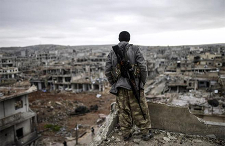 La ciudad destruida de Kobani Más de 80 terroristas mueren en combates en Siria